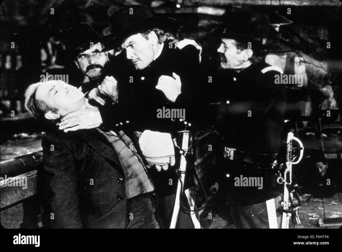 1941, il titolo del film: morirono con i loro scarponi, Direttore: RAOUL WALSH, Studio: WARNER, nella foto: Errol Flynn. (Credito Immagine: SNAP) Foto Stock