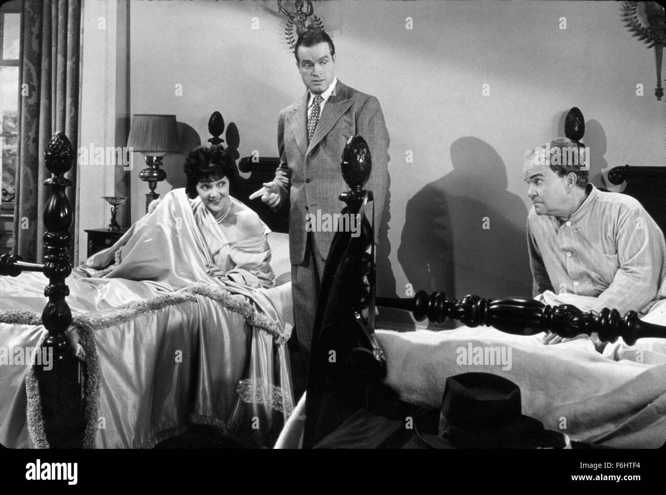 1941, il titolo del film: Louisiana Purchase, Direttore: IRVING CUMMINGS, Studio: Paramount, nella foto: IRENE BORDONI, Irving Cummings, Bob Hope. (Credito Immagine: SNAP) Foto Stock