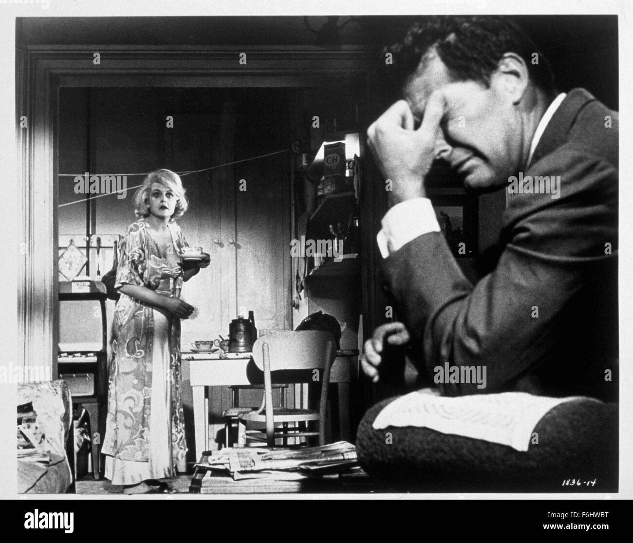 1966, il titolo del film: MISTER BUDDWING, Direttore: DELBERT MANN, Studio: MGM, nella foto: James Garner, ANGELA LANSBURY. (Credito Immagine: SNAP) Foto Stock