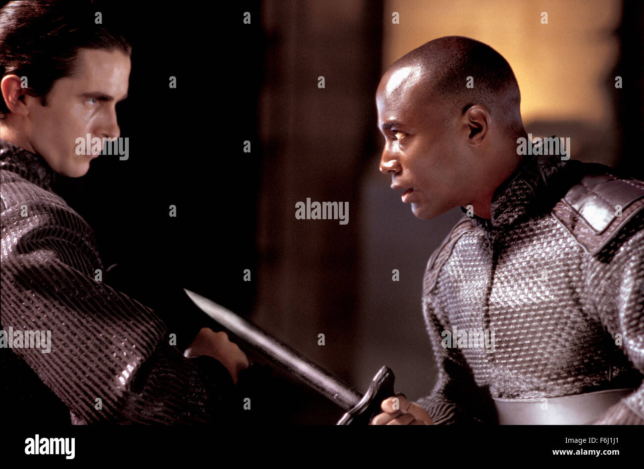 Oct 18, 2002; Hollywood, CA, Stati Uniti d'America; Christian Bale come John Preston e TAYE DIGGS come Brandt in azione, sci-fi, thriller ''Equilibrio" diretto da Kurt Wimmer. Foto Stock