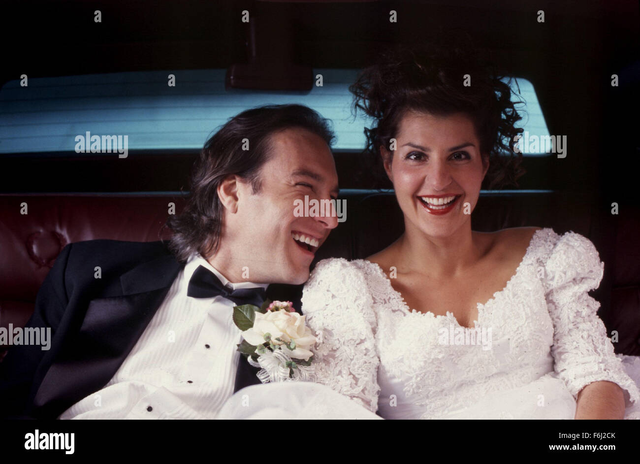 Sep 02, 2002; Hollywood, CA, Stati Uniti d'America; John Corbett e NIA VARDALOS star come Ian e Toula in 'My Big Fat Greek Wedding.". (Credito Immagine: ) Foto Stock