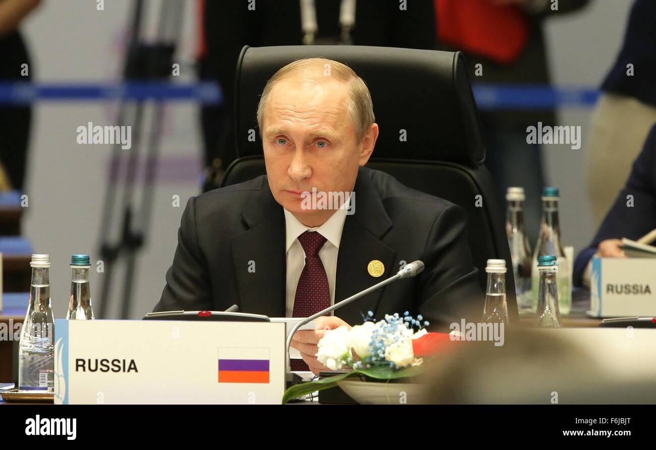 Il presidente russo Vladimir Putin durante una riunione di lavoro del vertice G20 novembre 15, 2015 a Antalya, in Turchia. Foto Stock