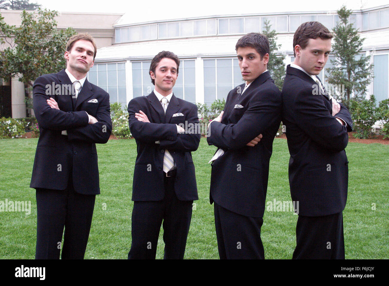 Data di rilascio: 24 luglio 2003. Il titolo del filmato: American Wedding. STUDIO: Universal Studios. Trama: il terzo film in American Pie serie trattative con il matrimonio di Jim e Michelle e raccogliere le loro famiglie e i loro amici, tra cui Jim's vecchi amici di alta scuola e della Michelle sorellina. Nella foto: il Seann William Scott come Steve Stifler, THOMAS IAN NICHOLAS come Kevin, Jason Biggs come Jim e Eddie Kaye Thomas come Finch. Foto Stock