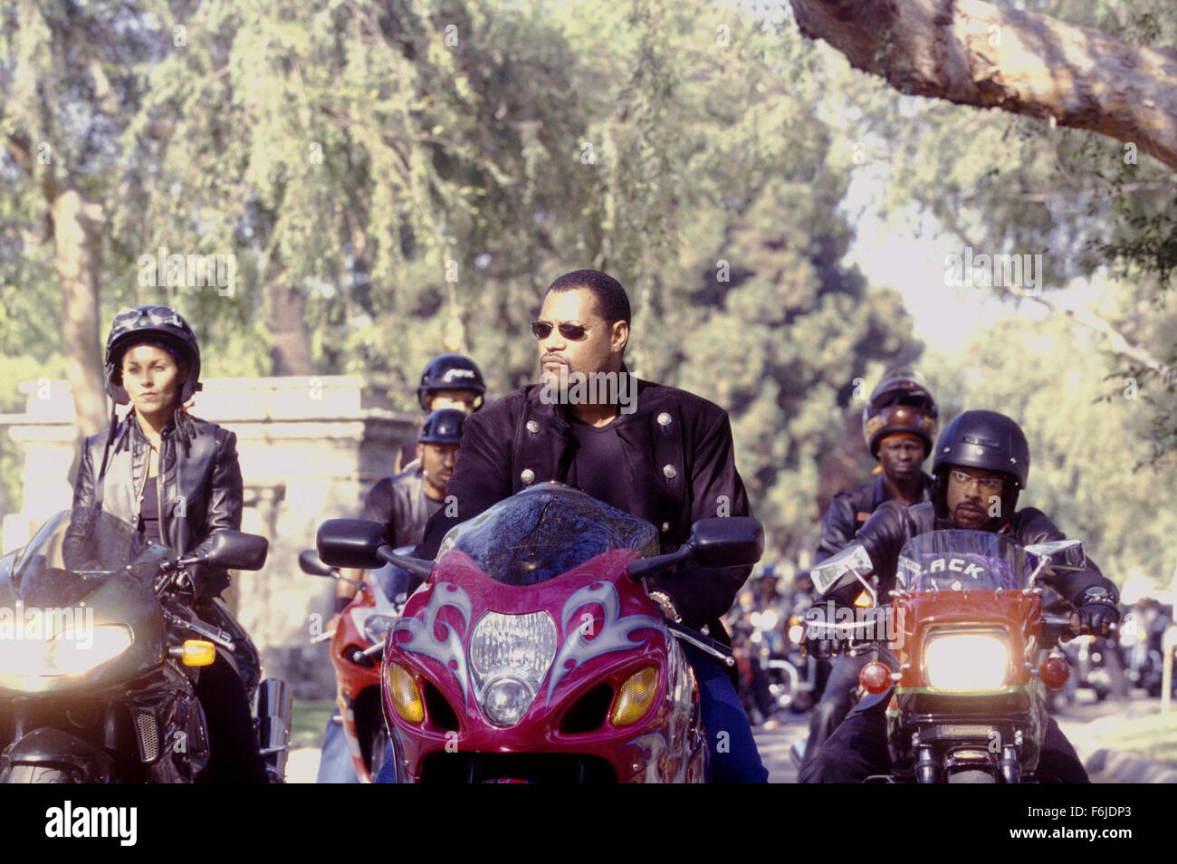 14 nov 2003; Hollywood, CA, Stati Uniti d'America; Laurence Fishburne (centro) come fumo, Orlando Bloom (destra) come Soul Train e SALLI RICHARDSON-WHITFIELD (sinistra) come metà e metà in azione, criminalità, dramma ''Biker Boyz'' diretto da Reggie Rock Bythewood. Foto Stock