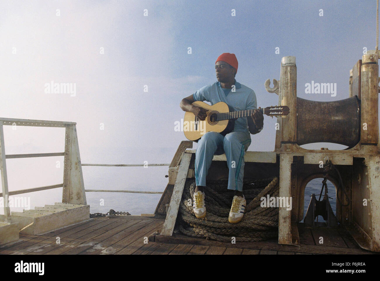 Nov 20, 2004; Roma, Lazio, Italia; Seu Jorge stelle come Pelé dos Santos nella commedia avventura/dramma "La vita acquatica di Steve Zissou' diretto da Wes Anderson. Foto Stock