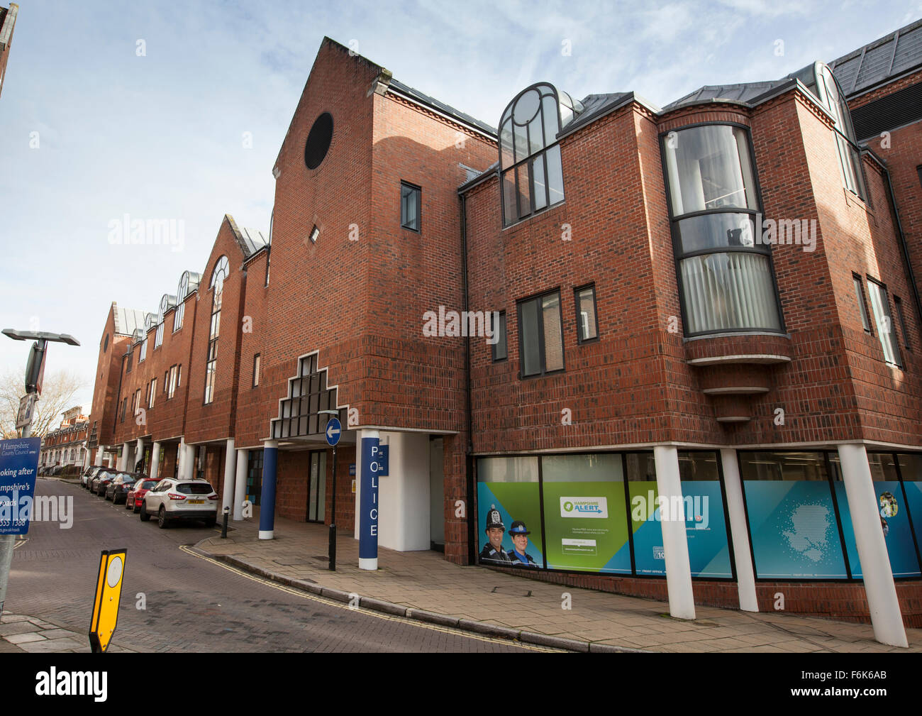 Winchester stazione di polizia e Hampshire Constabulary capo operativo quarti HQ Mottisfont corte, Winchester Foto Stock