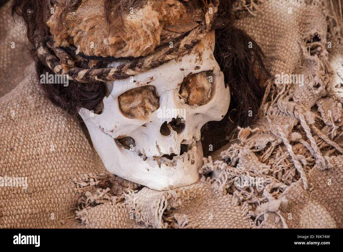 Mummia umana (cimitero di Chauchilla, Perù). Foto Stock