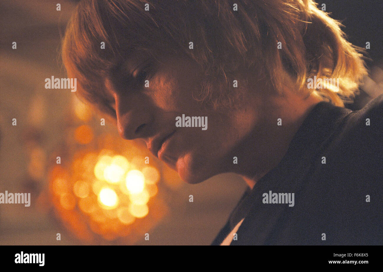 Mar 24, 2006; Londra, Inghilterra, Regno Unito; attore LEO GREGORY raffigura Brian Jones, co-fondatore del gruppo rock, "Rolling Stones,' in Stephen Woolley diretta musica biografico/dramma, 'Stonica.' credito obbligatorio: Foto di numero 9 Films ltd. (C) Copyright 2006 dalla cortesia del numero 9 Films Ltd. Foto Stock