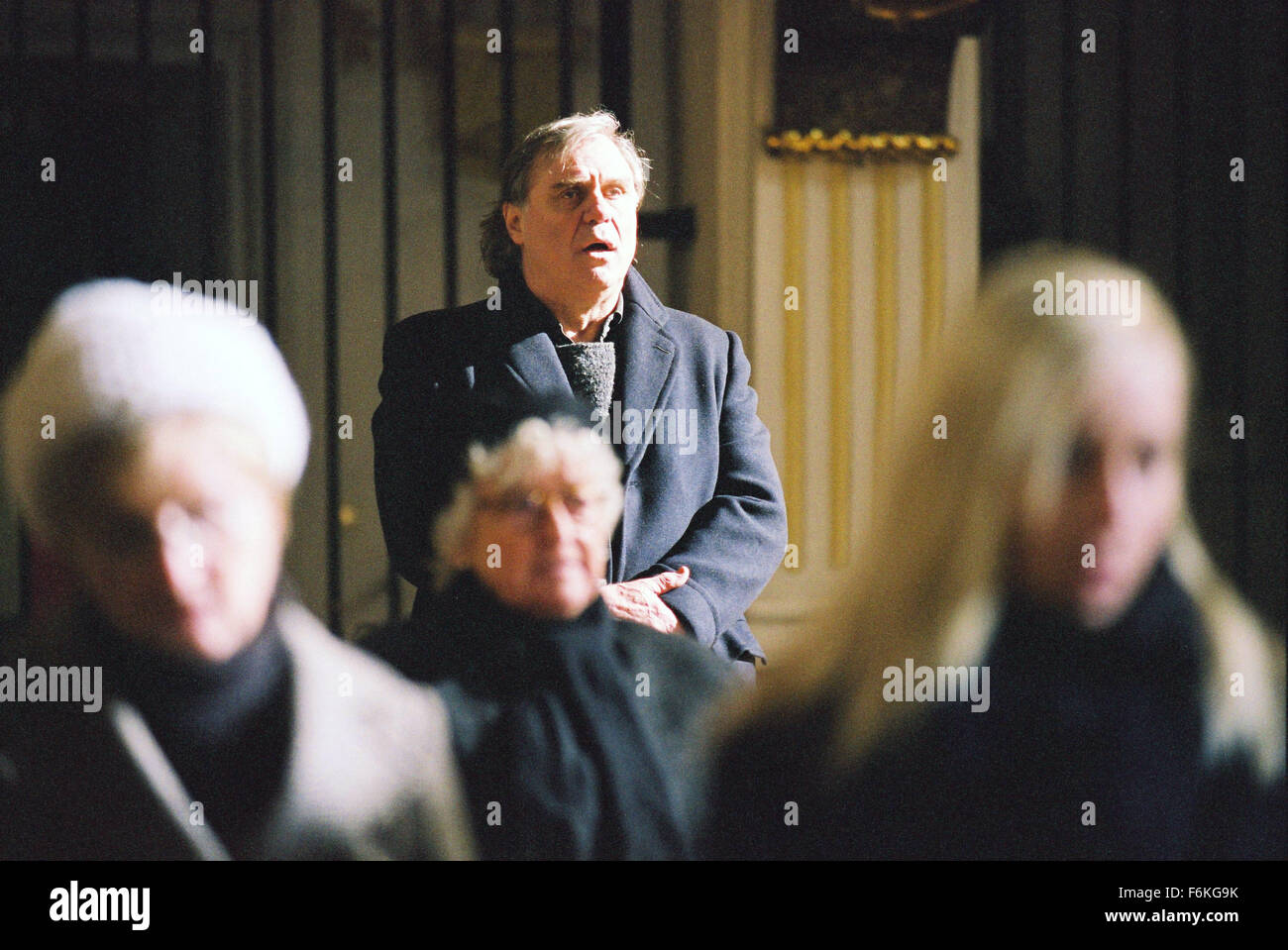 Data di rilascio: Settembre 26, 2006. Il titolo del filmato: Winterreise. STUDIO: Bayerischer Rundfunk. Trama: la storia di Franz Brenninger (Bierbichler), che da sempre ha soppresso il suo desiderio di essere un cantante fino a tardi nella vita, quando sul suo ultimo viaggio, si riscopre la sua passione. Nella foto: JOPSEF BIERBICHLER come Franz Brenninger. Foto Stock