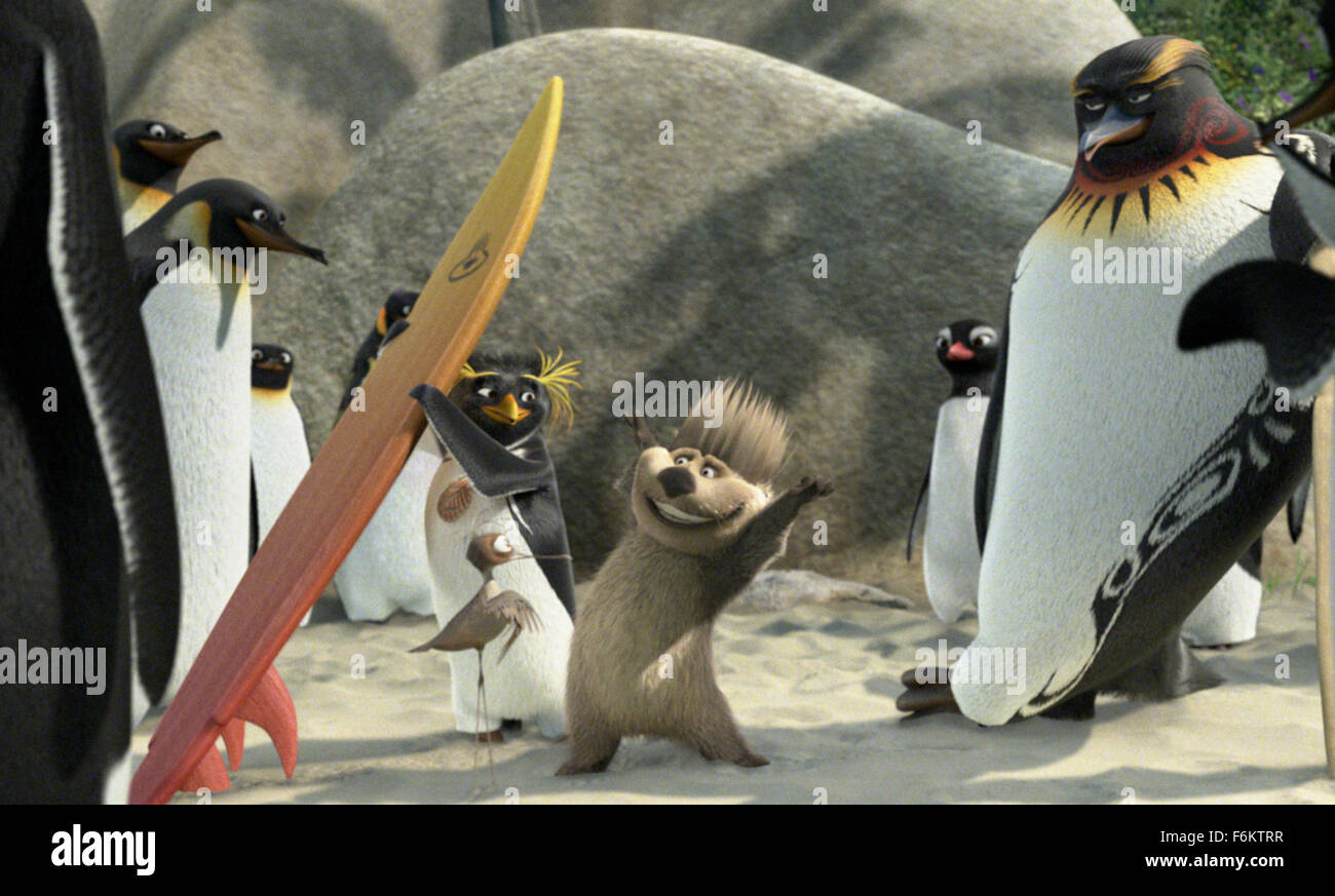 Data di rilascio: giugno 8, 2007. STUDIO: Sony Pictures Animation. Trama: un dietro le quinte al pinguino annuale mondiale campionato di surf e la sua più recente partecipante, up-e-comer Cody Maverick. La stilisticamente audace funzione CGI è basato sulla rivelazione rivoluzionaria che il surf è stato addirittura inventato da pinguini. Nella foto: (L-R) Cody Maverick espresso da Shia Labeouf, Mikey espresso da MARIO CANTONE, Reggie espresso da James Woods e serbatoio espresso da DIEDRICH BADER. Foto Stock