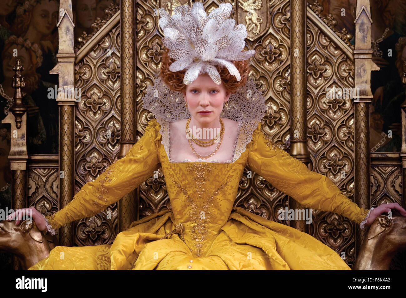 Data di rilascio: 12 ottobre 2007. Il titolo del filmato: Elisabetta: la Golden Age - STUDIO: Working Title film/Universal Pictures. Trama: un'esplorazione del rapporto tra Elizabeth I (Blanchett) e avventuriero Sir Walter Raleigh (Owen). Nella foto: CATE BLANCHETT come la regina Elisabetta I. Foto Stock