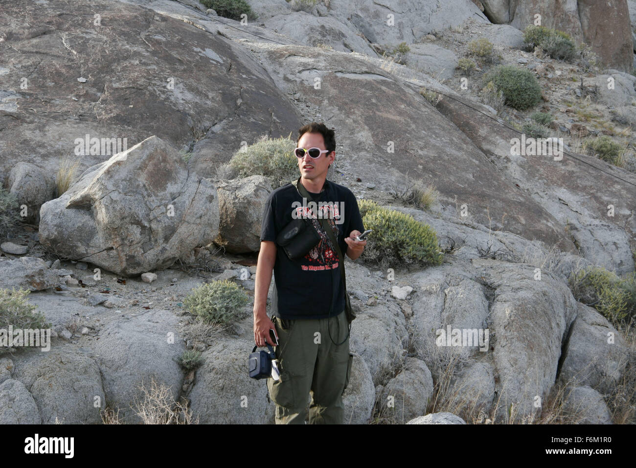 Data di rilascio: 17 giugno 2008. Il titolo del filmato: basta aggiungere acqua. STUDIO: Sony Pictures. Trama: Una bizzarra commedia romantica su un ragazzo decente, Ray Tuckby, con morti fine vita in dead-end comune di Trona, CA. Dopo l incoraggiamento da uno straniero che egli succede su, Ray inizia a sognare di nuovo. Egli mette i parassiti nella sua vita, rassegne il nervo per perseguire il suo amore d'infanzia, ed infine si torna alla sua comunità, rovesciando il locale teenage Met-barone. Nella foto: Direttore HART BOCHNER. Foto Stock