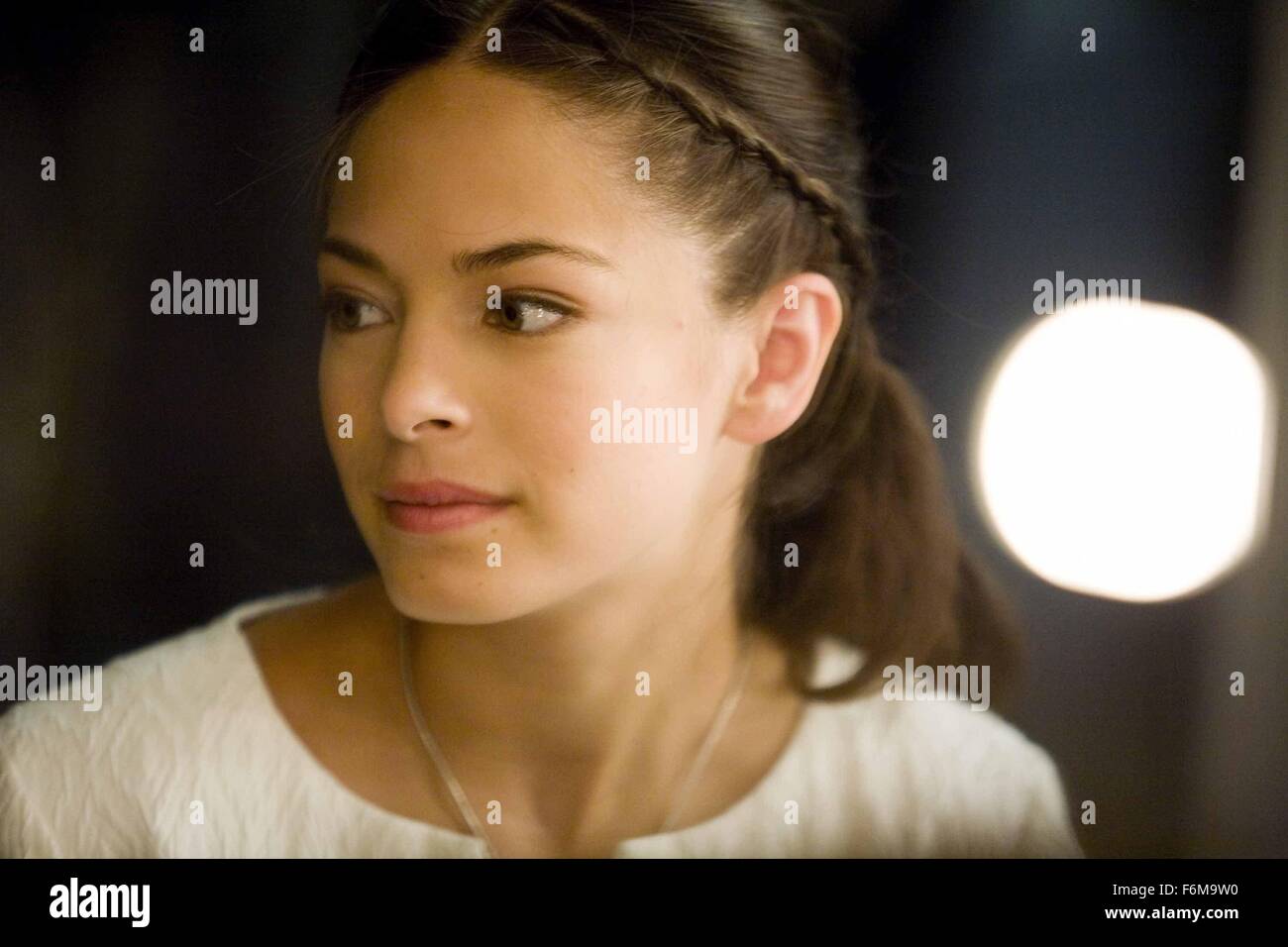 Data di rilascio: 27 febbraio 2009. Titolo: Street Fighter: la leggenda di Chun-Li. STUDIO: Legend Films. Trama: Basato sul popolare del video gioco franchising, combattente donna Chun Li si imbarca in un'avventura per la giustizia. Nella foto: Kristin Kreuk come Chun-Li. Foto Stock