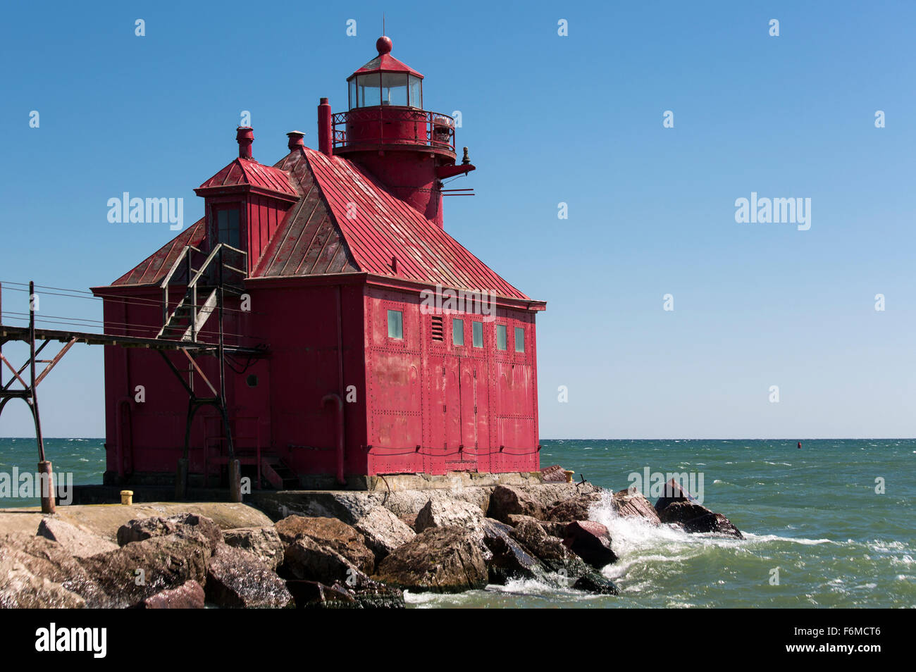 Stati Uniti d'America,Wisconsin,Door County, Storione Bay. North Pierhead Lighthouse sul Lago Michigan Foto Stock