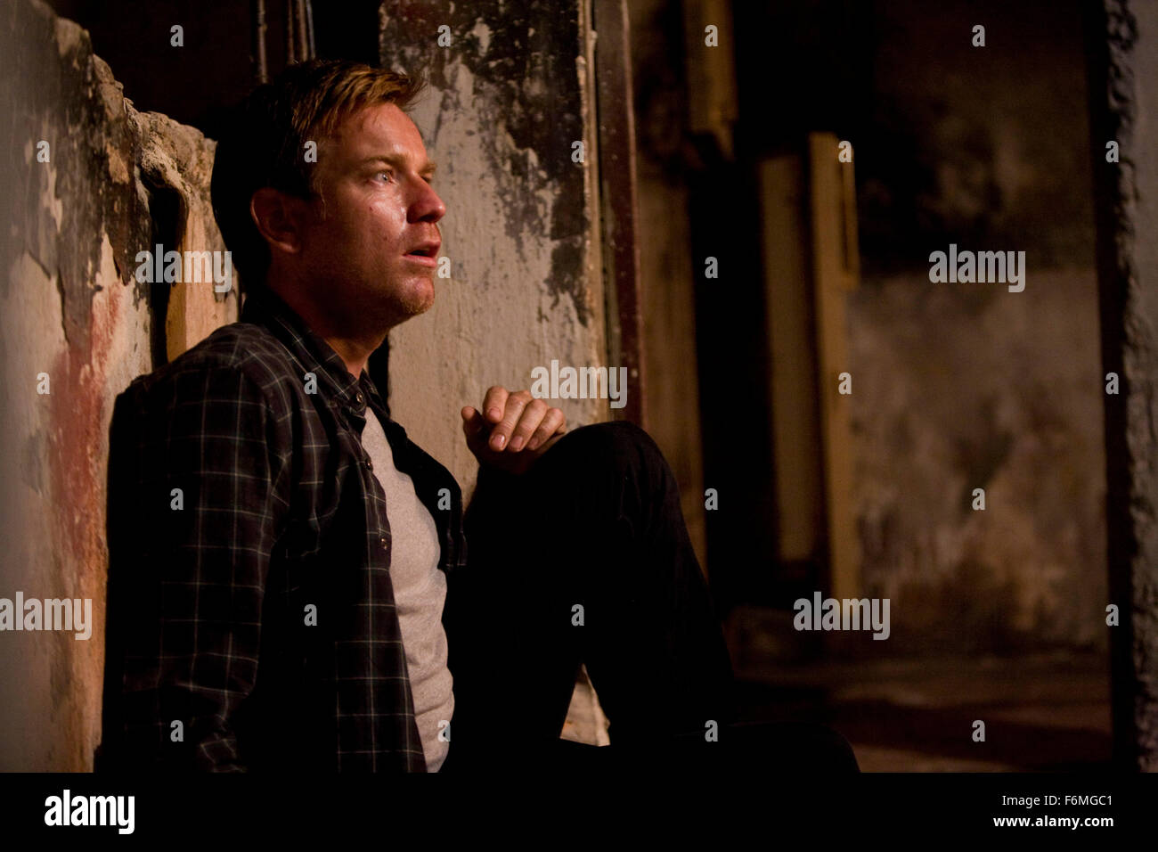 Data di rilascio: novembre 6, 2009. Il titolo del filmato: gli uomini che guardano a capre. STUDIO: BBC Films. Trama: un reporter, cercando di perdere se stesso nel romanticismo della guerra dopo il suo matrimonio fallisce, ottiene più di lui le occasioni per quando si incontra un agente delle forze speciali che rivela l'esistenza di un segreto, psichica unità militare il cui obiettivo è arrivare alla fine della guerra come lo conosciamo. Il fondatore del gruppo è scomparso e il sentiero che conduce a un altro soldato psichico che ha falsato la missione di servire la propria estremità. Nella foto: EWAN MCGREGOR come Bob Wilton. Foto Stock