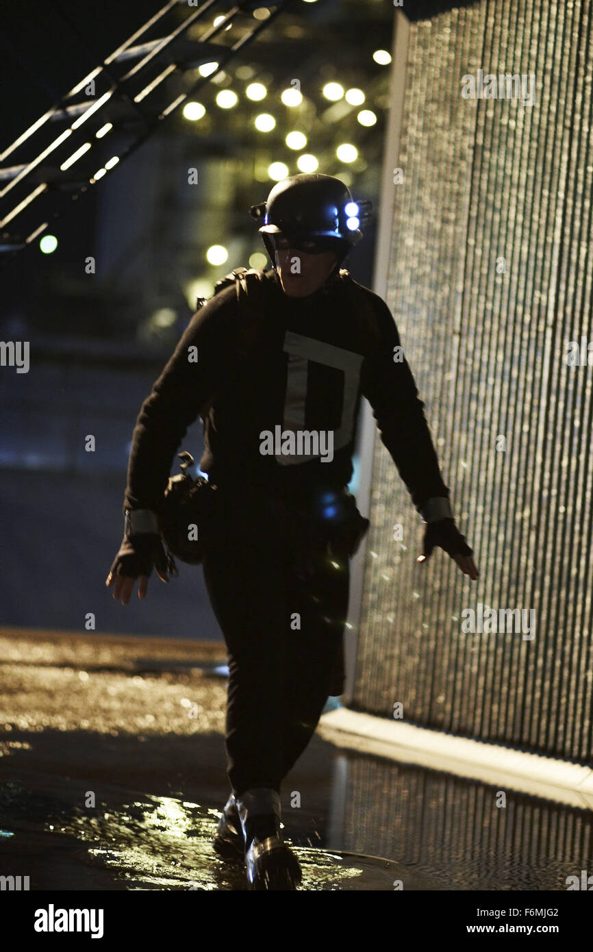 Data di rilascio: febbraio 26, 2010 Titolo: Defendor STUDIO: Darius Film Regista: Peter Stebbings Trama: Una commedia centrata attorno a tre caratteri: ogni giorno un ragazzo che arriva a credere che Lui è un supereroe, suo psichiatra, e l'adolescente egli befriends. Nella foto: Woody Harrelson come Arthur Poppington / Defendor (credito Immagine: c Dario film/Entertainment Immagini) Foto Stock