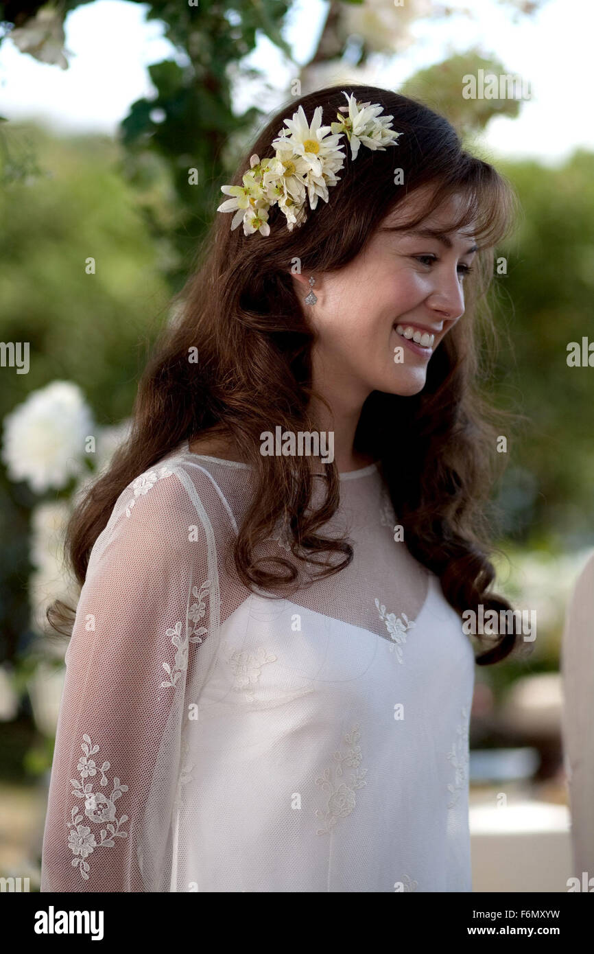 Data di rilascio: Gennaio 14, 2011 il titolo del filmato: Barney's Studio versione: Serendipity Point Films direttore: Richard J. Lewis trama: Il picaresco e toccante storia del politicamente corretto, vissuto pienamente la vita dell'impulsivo, irascibile e senza paura blunt Barney Panofsky. Nella foto: ROSAMUND PIKE come Miriam (credito Immagine: c Serendipity Point Films/Entertainment Immagini) Foto Stock