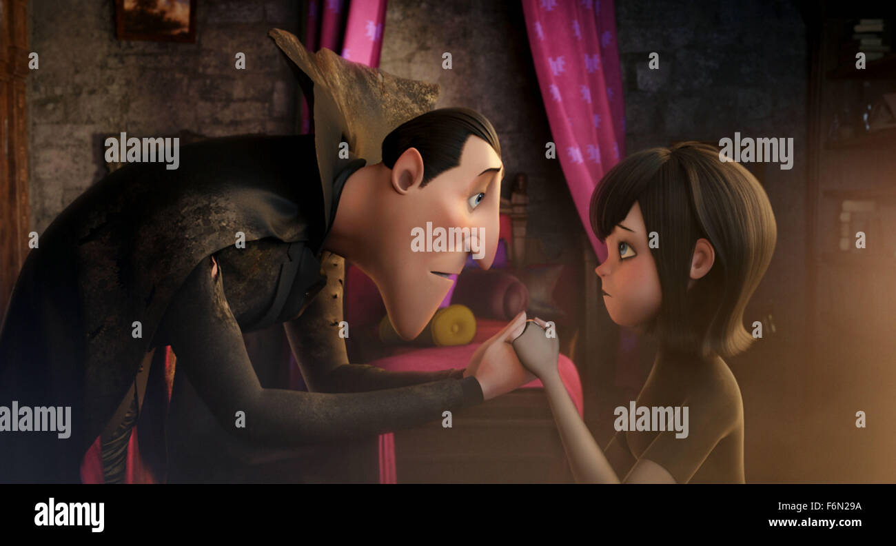 Data di rilascio: Settembre 21, 2012 il titolo del filmato: Hotel Transilvania STUDIO: Sony Pictures Animation direttore: Genndy Tartakovsky trama: Dracula, che aziona un high-end resort lontano dal mondo umano, passa in modalità iperprotettivo quando un ragazzo scopre il resort e cade per il conte il teen-figlia di Età nella foto: Adam Sandler come Dracula (voice) (credito: c Sony Pictures Animation/Entertainment Immagini) Foto Stock