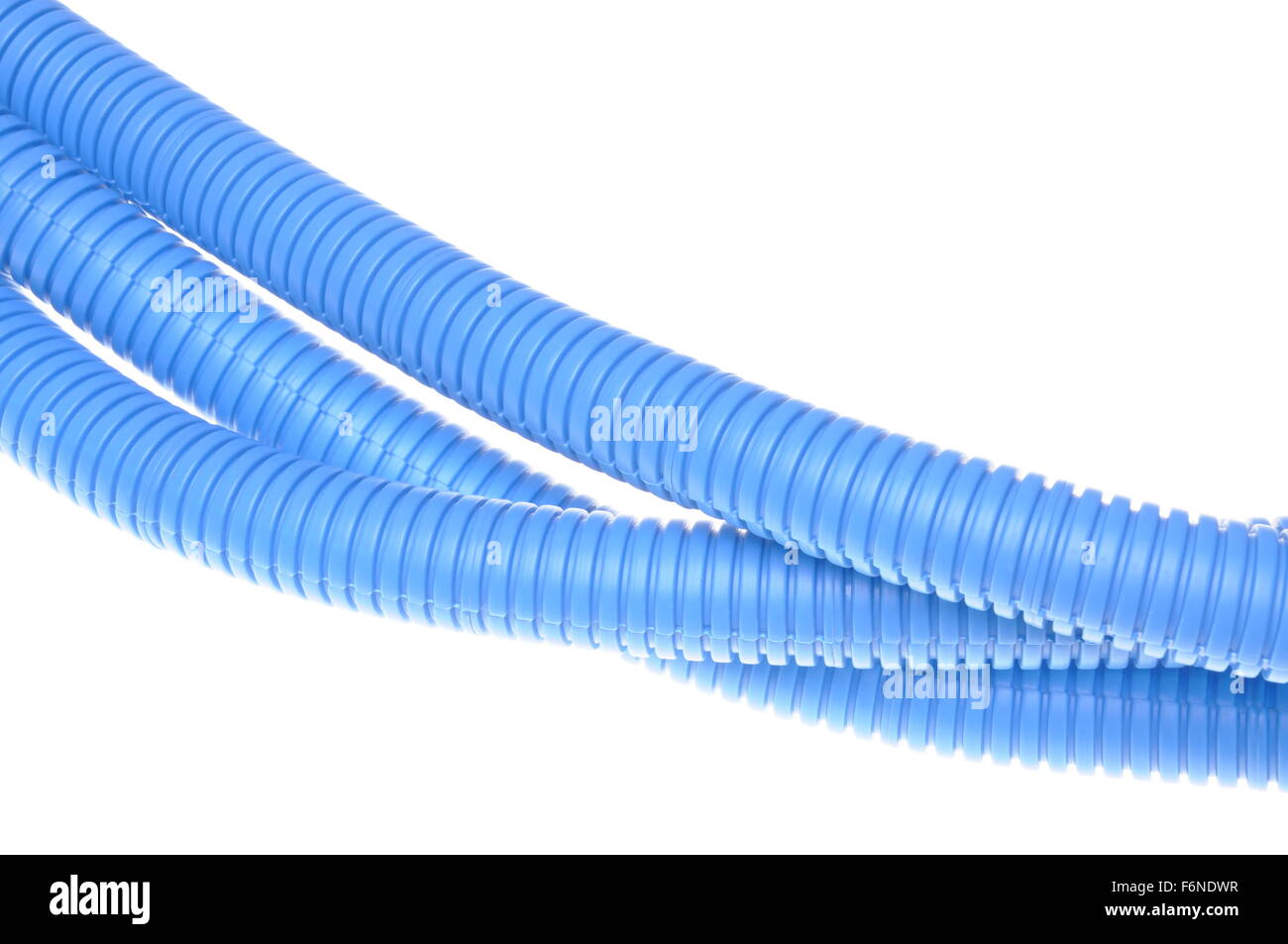 Blu in materiale plastico corrugato isolati su sfondo bianco Foto Stock