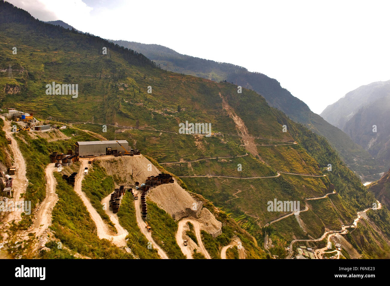 Tornante, tornante, tornante, in rotta, badrinath, uttarakhand, india, asia Foto Stock