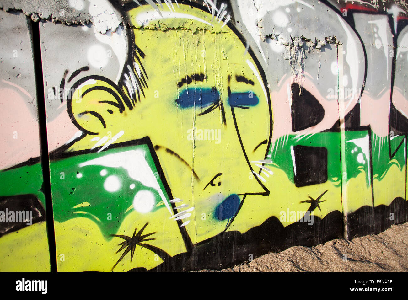 Faccia comico graffiti in Bali, Indonesia Foto Stock