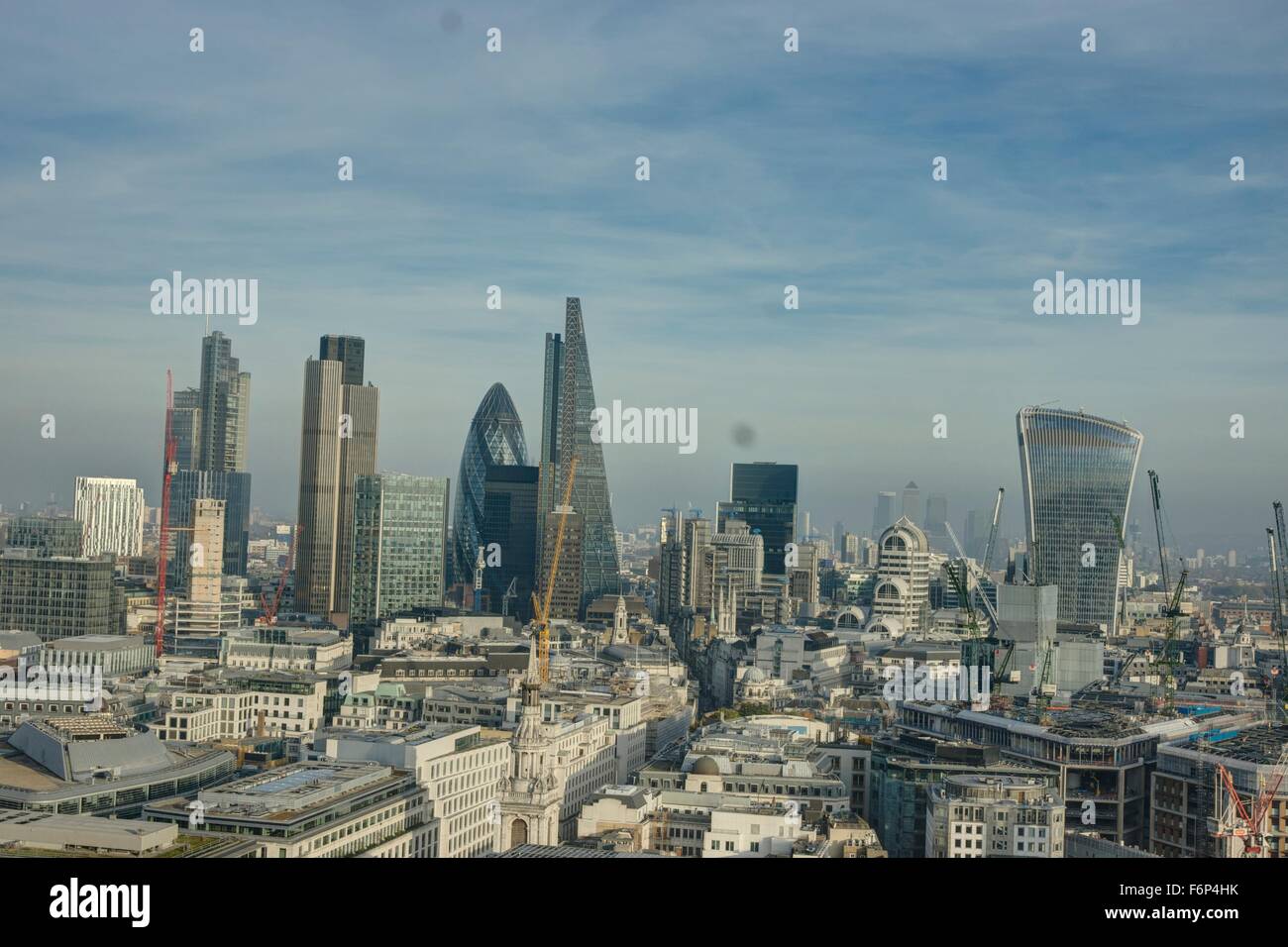 Città di Londra, edifici alti, il quartiere finanziario, sky raschiatori e dello skyline della città Foto Stock