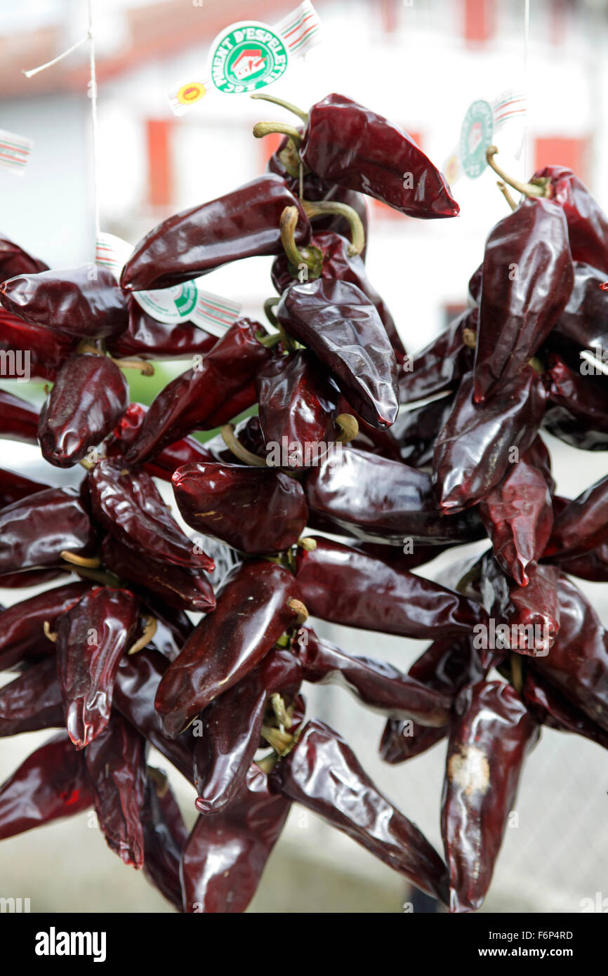 Espelette, A.O.C. Piment d'Espelette. Pepe. Ezpeleta. Paesi Baschi francesi, Francia. Foto Stock