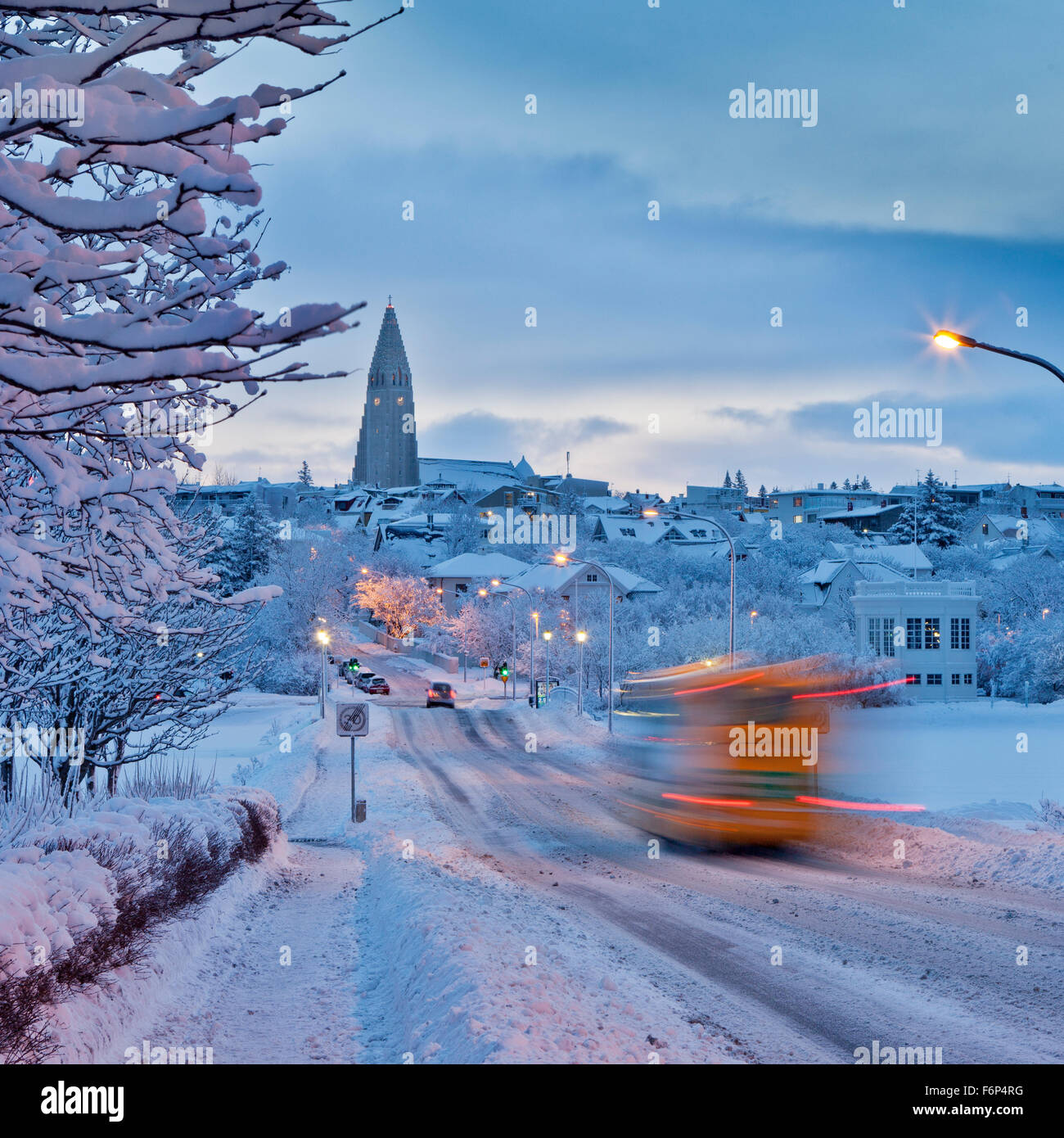 Conseguenze della tempesta di neve, Reykjavik, Islanda Foto Stock
