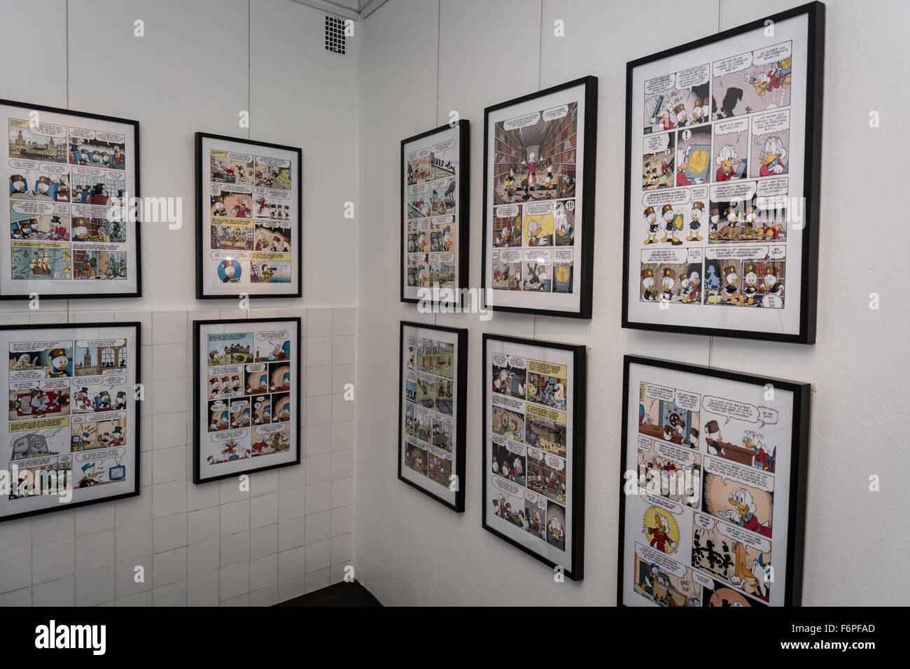 La Svezia. Xviii Nov, 2015. La mostra i rum. Il Keno Don Hugo Rosa, noto semplicemente come Don Rosa è un fumetto americano libro autore e illustratore noto per le sue storie su Scrooge McDuck, Donald Duck e altri personaggi Disney. Molte delle sue storie sono costruite su caratteri e posizioni creato da Carl Barks, compresa la storia che lo ha portato alla fama come un moderno artista Disney. © Tommy Lindholm/Pacific Press/Alamy Live News Foto Stock