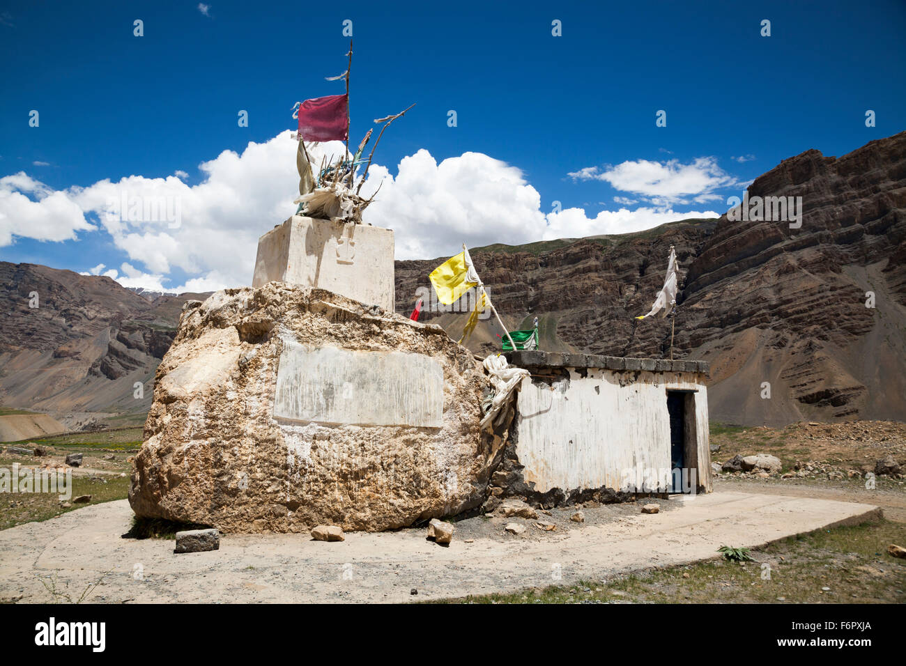 Stupa buddisti in Spiti Valley, Himachal Pradesh, India del Nord Foto Stock