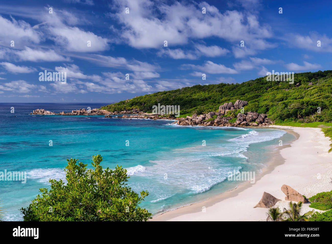 Grand Anse sulla spiaggia di La Digue Island, Seicelle Foto Stock