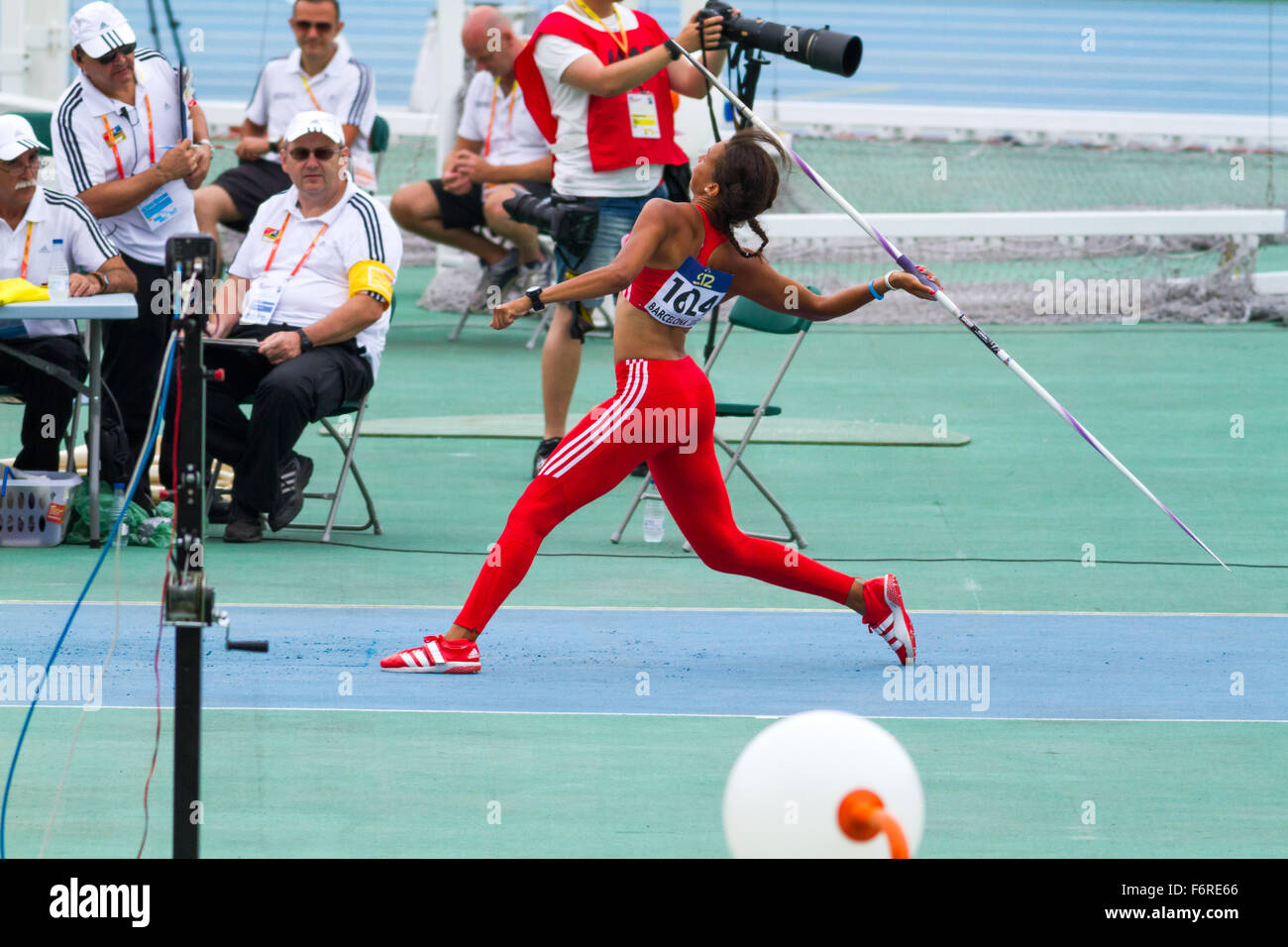 Salina Fässler della Svizzera, giavellotto IAAF World Junior di atletica, 2012 a Barcellona, Spagna. Foto Stock