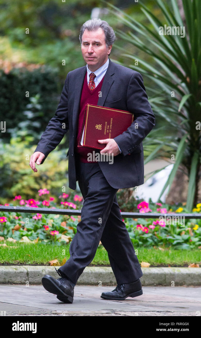 Oliver Letwin,il Ministro di Stato per la politica del governo,arriva al numero 10 di Downing Street per una riunione del gabinetto Foto Stock