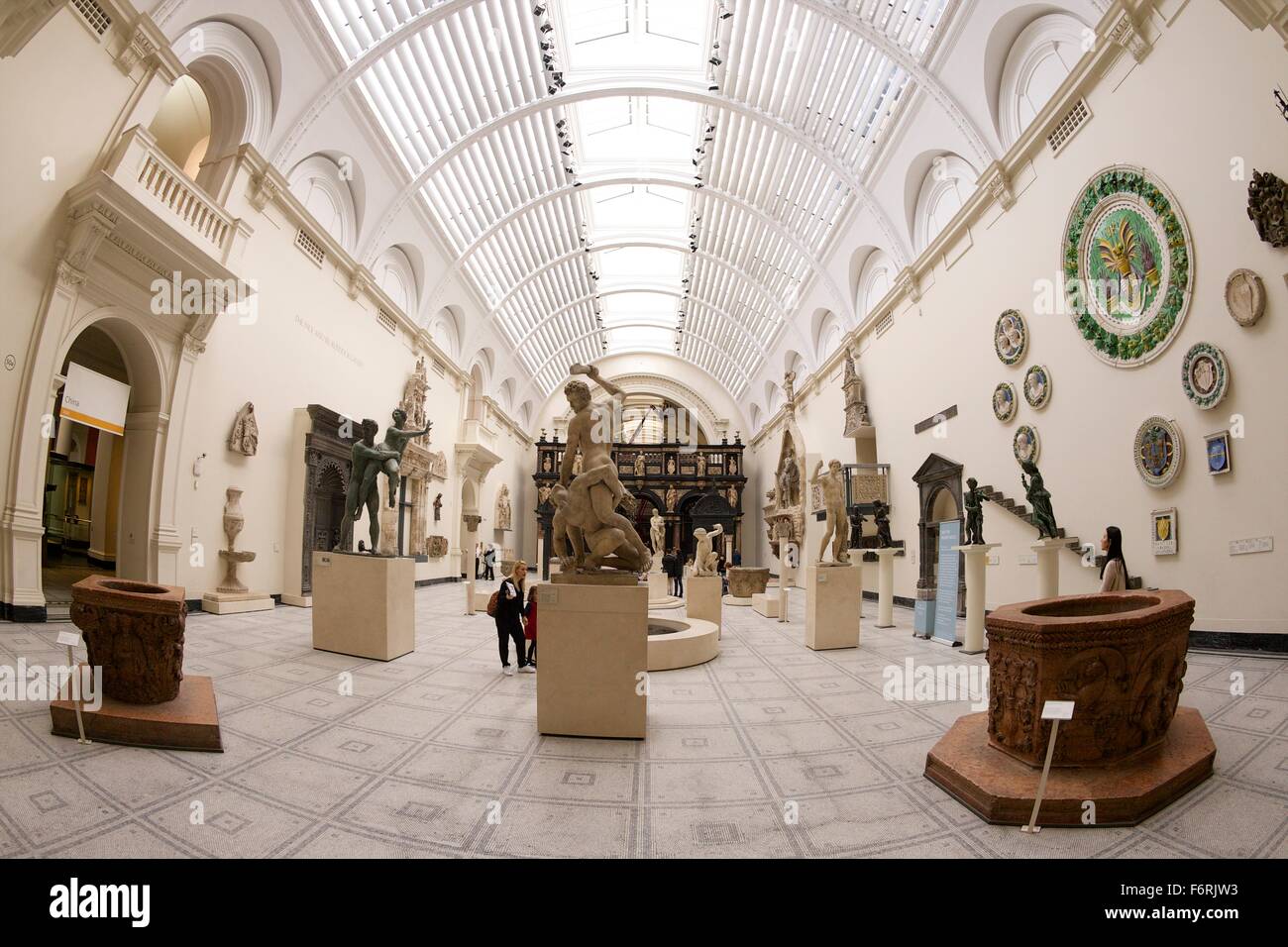 Nuovo Rinascimento gallerie, Victoria and Albert Museum di Londra, Regno Unito Foto Stock