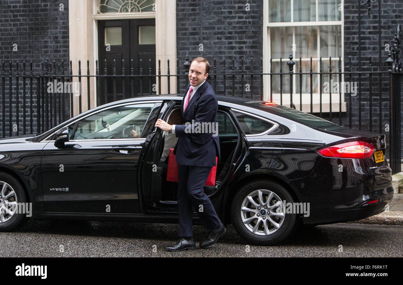 Matthew Hancock,il Ministro per l'ufficio di gabinetto e Pmo generale,arriva al numero 10 di Downing Street per una riunione del gabinetto Foto Stock