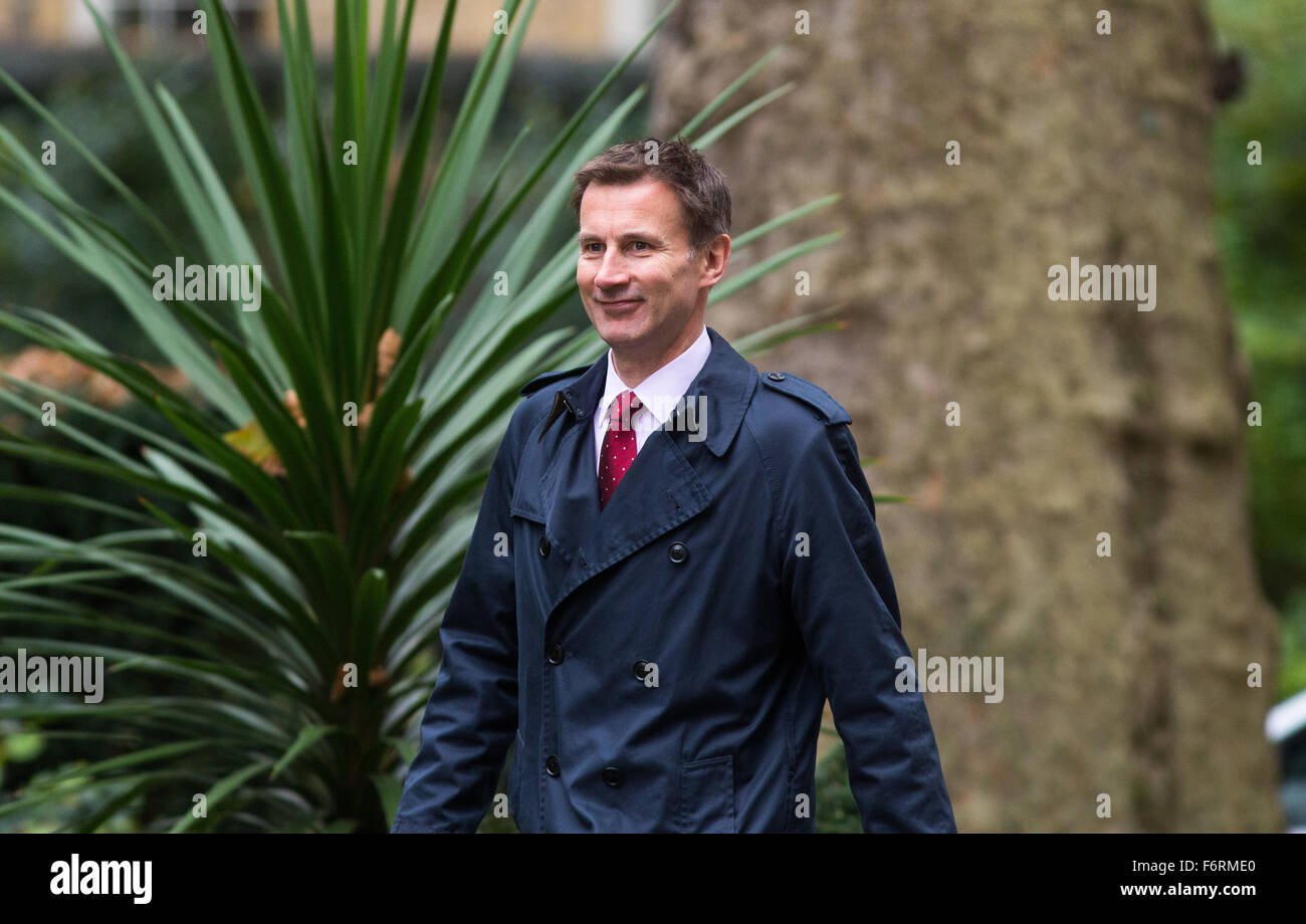 Segretaria di salute,Jeremy Hunt,arriva a Downing Street per una riunione del gabinetto Foto Stock