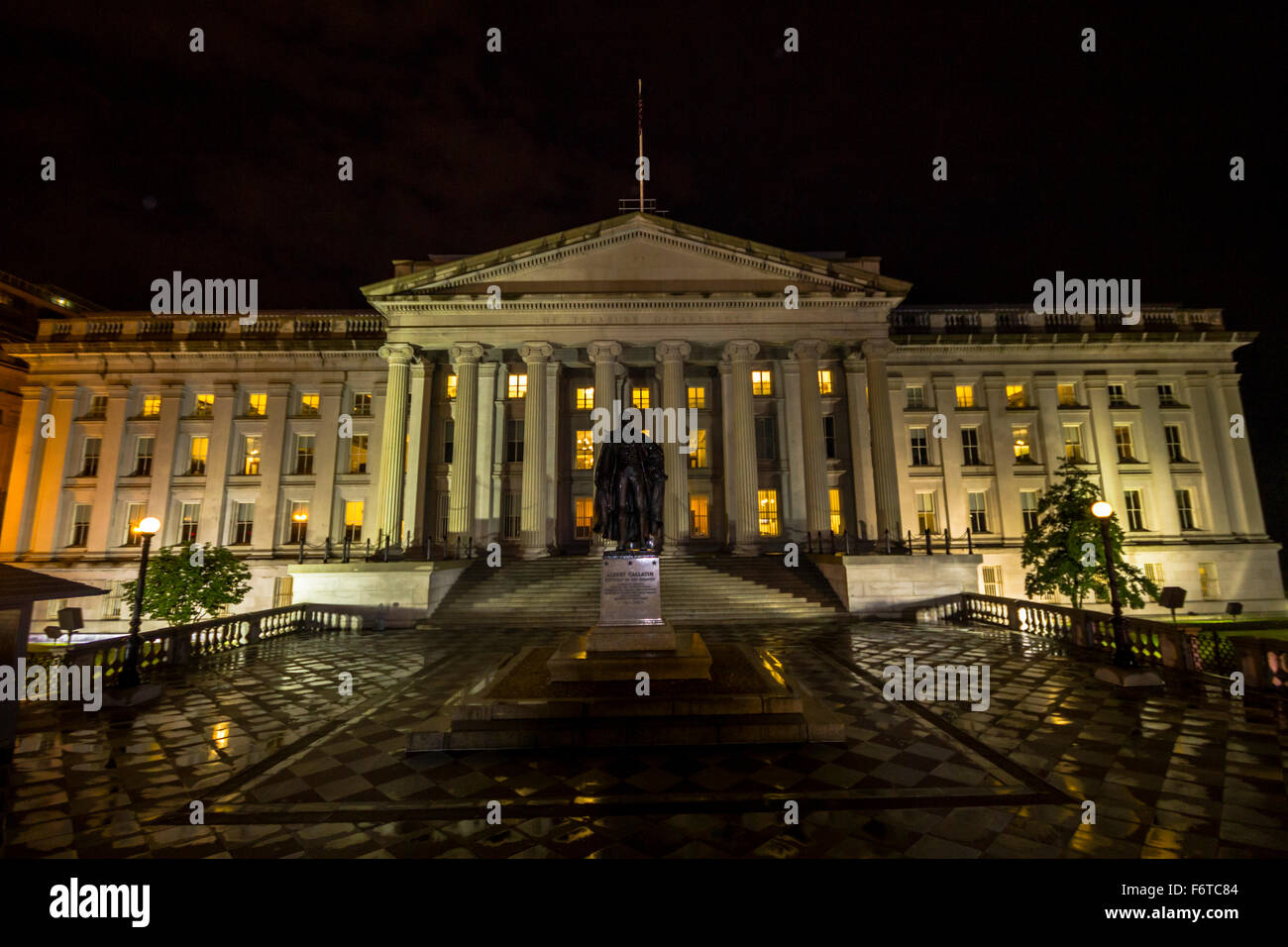 Dipartimento del Tesoro di notte Foto Stock