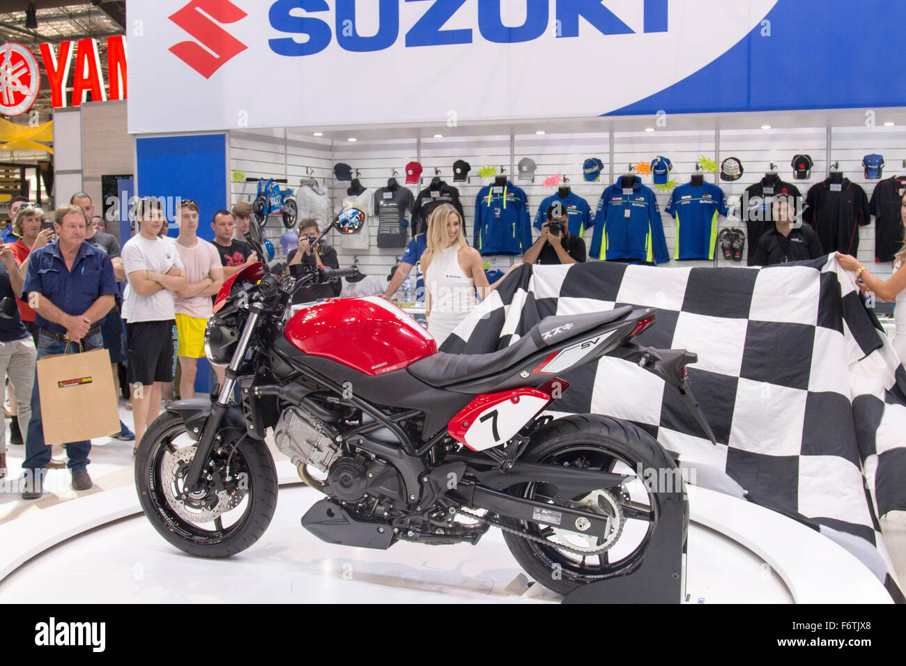 Sydney, Australia. Xx Novembre, 2015. Sydney Motorcycle Show in apertura di giornata. Suzuki stand presso il Sydney Motorcycle Show dove il nuovo SV650 la moto è stata svelata al pubblico australiano. Credit: modello10/Alamy Live News Foto Stock