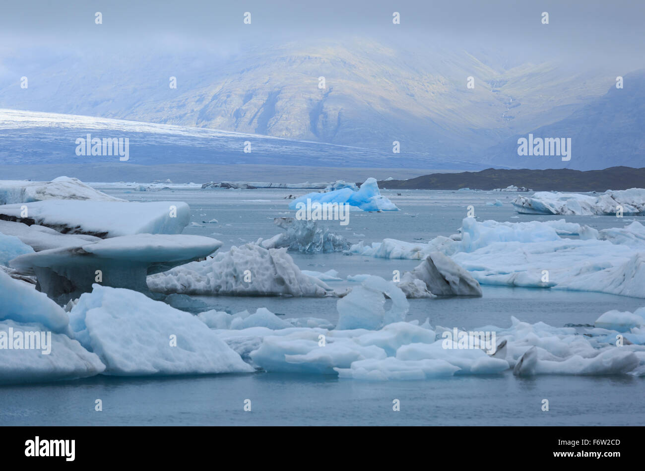 Blu Iceberg di Jokulsarlon laguna dell'Islanda. Foto Stock