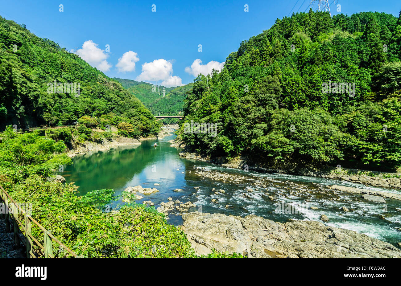 Giappone, Honshu, Kyoto, fiume Hozu, romantico percorso da Kameoka ad Arashiyama Foto Stock