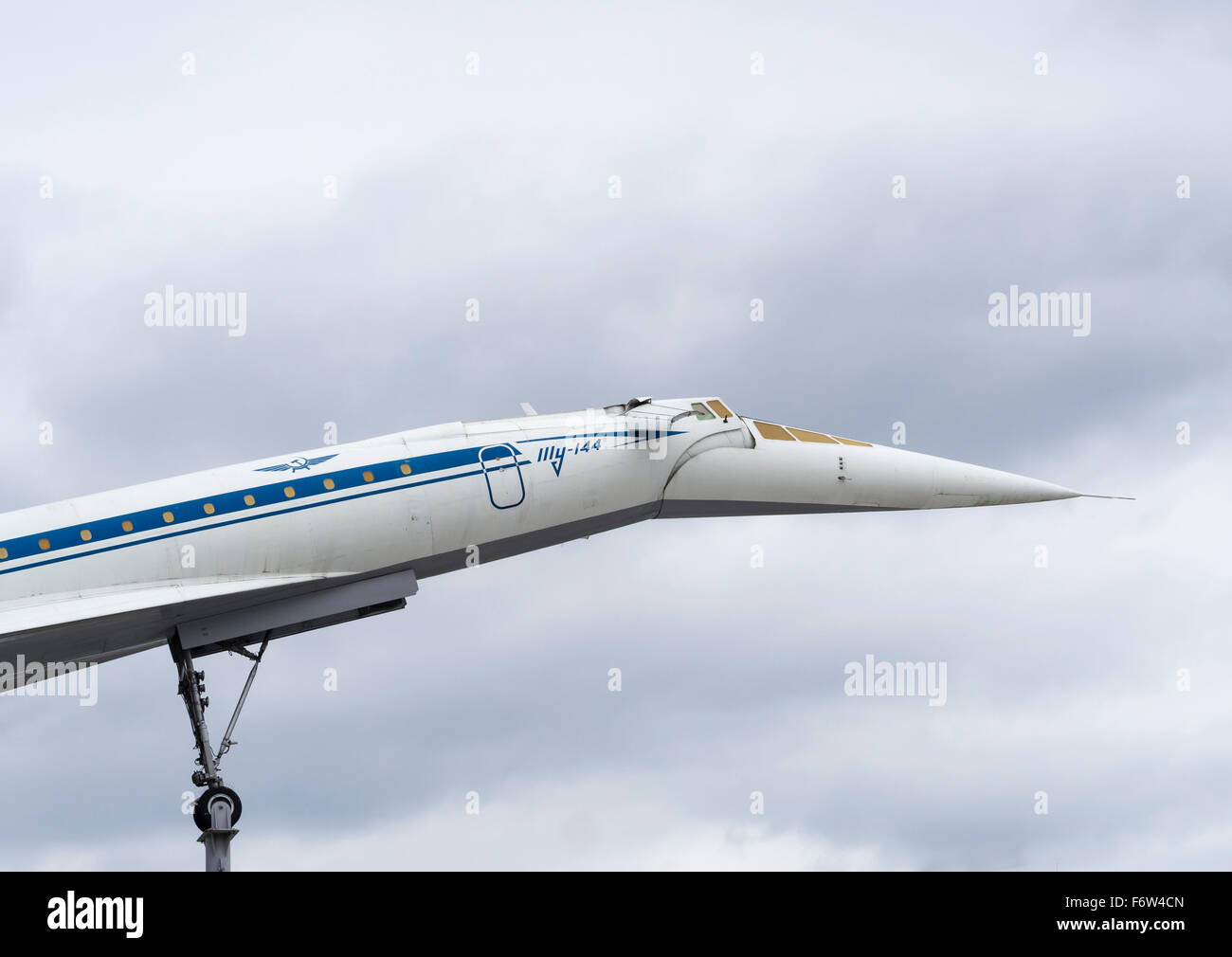 Naso a scomparsa di un scartato il russo Tupolev Tu-144 supersonico di aerei per il trasporto di passeggeri. Foto Stock