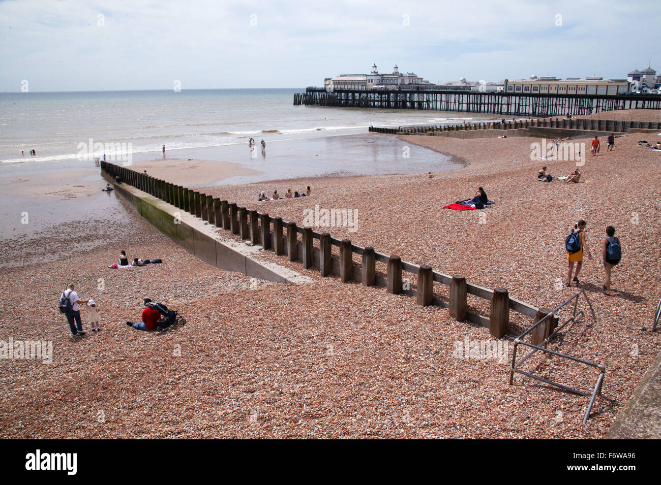 Hastings il lungomare e il molo, Foto Stock