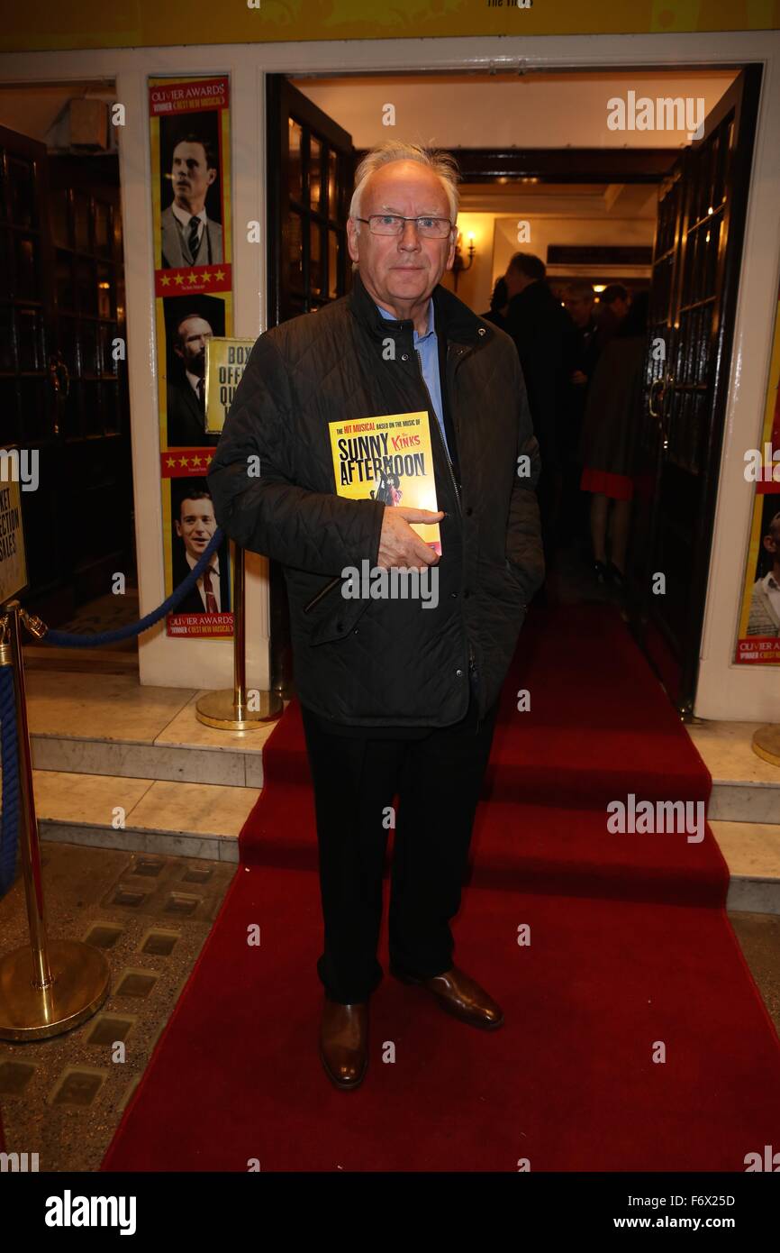 Primo anniversario gala del 'Sunny pomeriggio" - Arrivi con: Pete Waterman dove: Londra, Regno Unito quando: 20 Ott 2015 Foto Stock