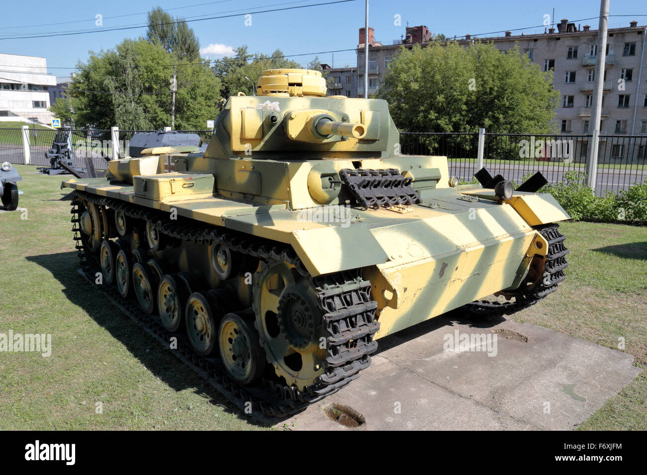 Un tedesco T-III medie serbatoio (Pz.Kpfw.III Ausf.L) nell'esposizione di attrezzature militari in Park Pobedy, Mosca, Russia. Foto Stock