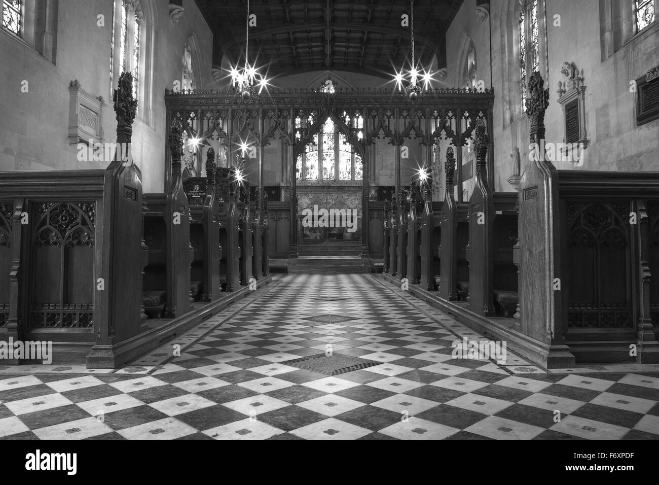 All'interno di una vecchia chiesa inglese Foto Stock