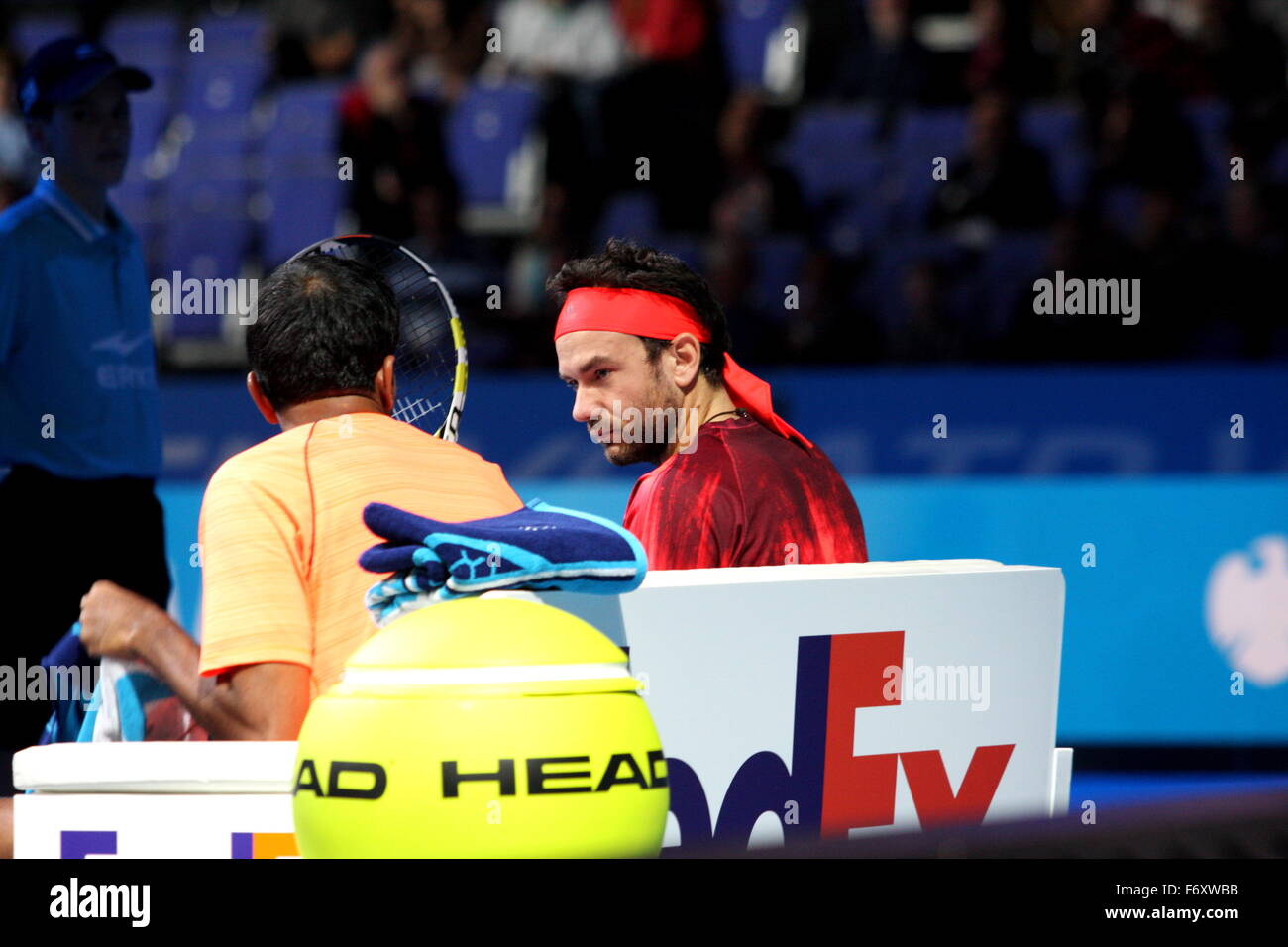 Londra, Regno Unito. Xxi Nov, 2015. Barclays ATP World Tour Finals, Rohan Bopanna (IND), Florin Mergea (ROU) vs Ivan Dodig (CRO), Marcelo Melo (BRA) nel giorno 7 semifinali partita con il Rohan Bopanna (IND), Florin Mergea (ROU) vincente. O2 Arena, Londra, Regno Unito. Il 21 novembre 2015. Credito: Concedere Burton/Alamy Live News Foto Stock