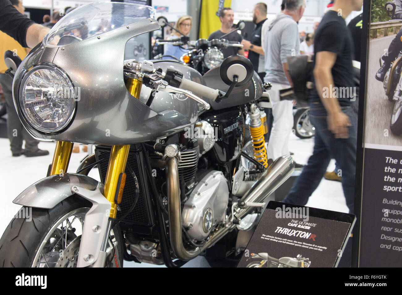 Sydney, Australia. 22 Novembre, 2015. Trionfo di Thruxton R cafe racer a Sydney Motorcycle Show da Sydney Olympic Park,Homebush Sydney, Australia. Credit: modello10/Alamy Live News Foto Stock