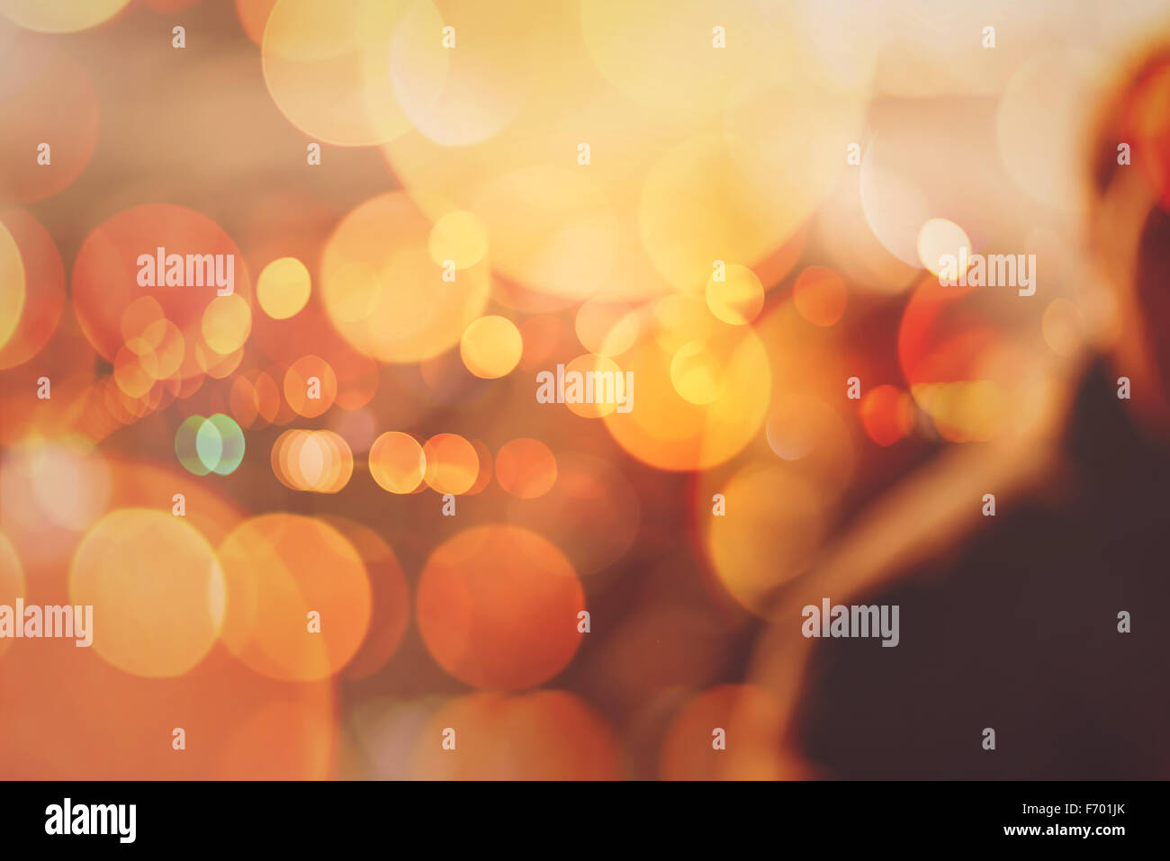 Blur gente camminare per strada, abstract folla con luce bokeh di fondo Foto Stock