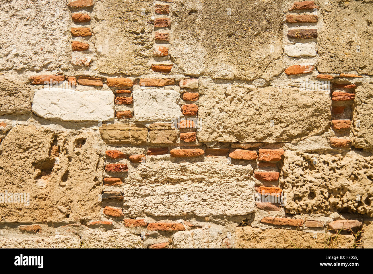 Tradizionale di pietra e muro di mattoni Texture di sfondo a Bozcaada Castle, Canakkale, Turchia Foto Stock