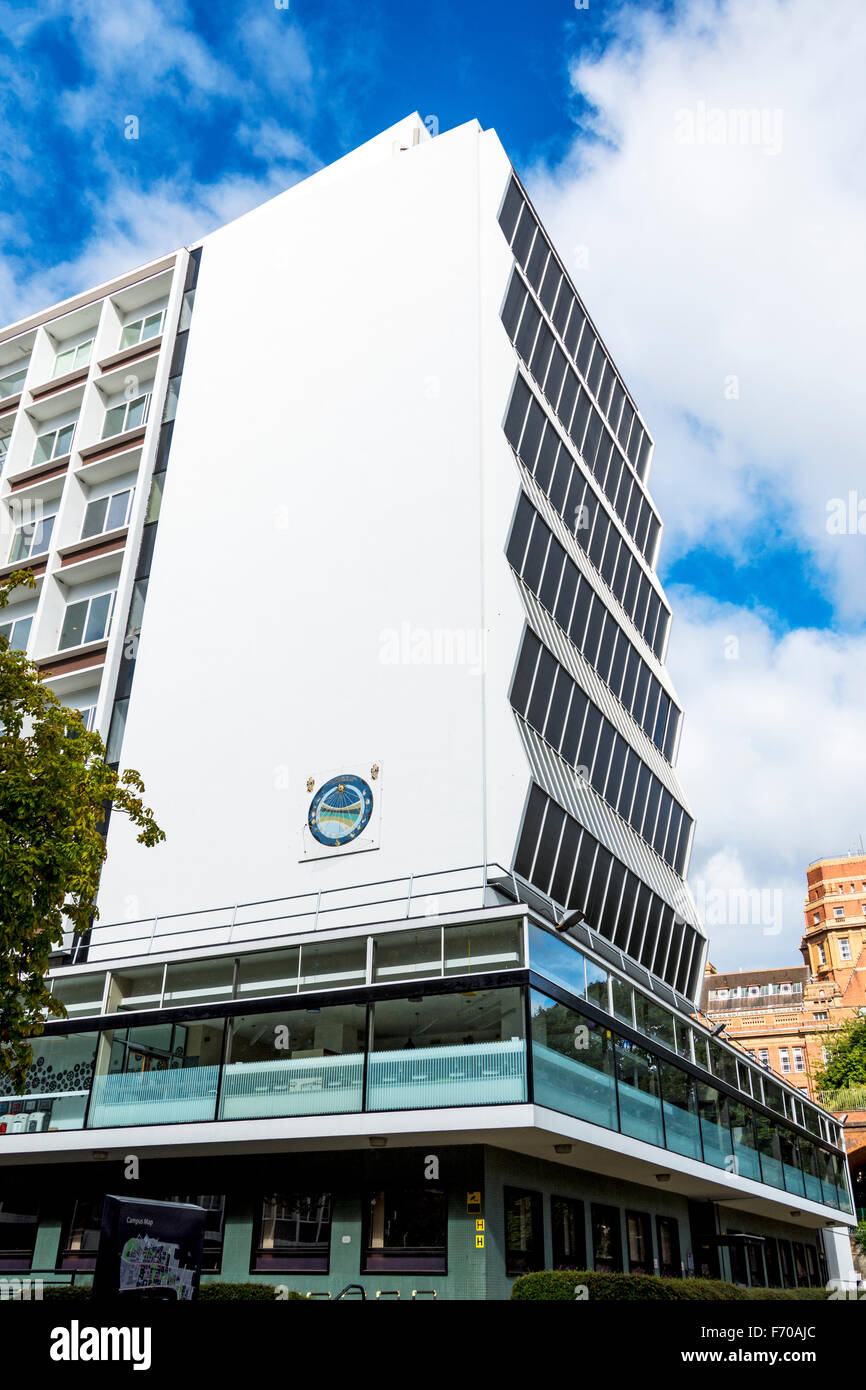 La Renold Building, sull'ex UMIST campus, Università di Manchester, Manchester, Inghilterra, Regno Unito Cruickshank & Seward 1962. Foto Stock